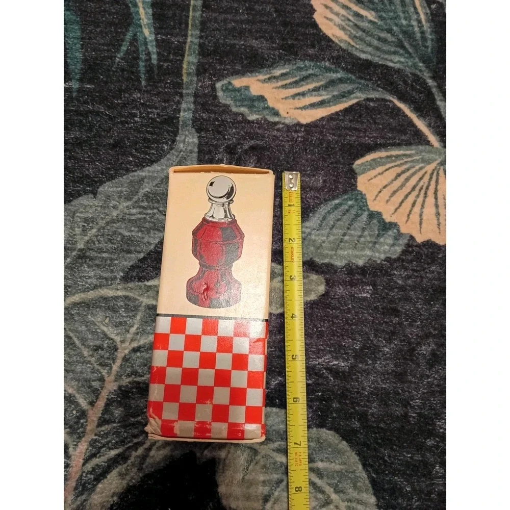 Vintage Avon The Pawn Chess Piece Wild Country After Shave 3 fl oz w/ Box